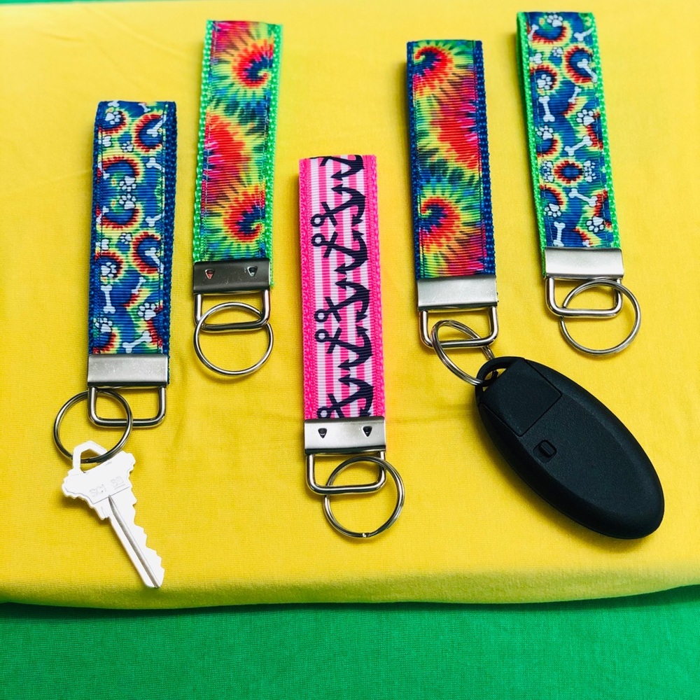 Keyfob, tie dye, asst styles/colors, 4”length